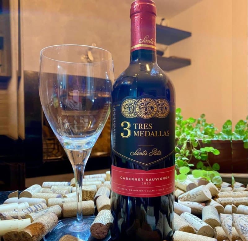 VINHO 3 MEDALLAS CABERNET SAUVIGNON 750ml